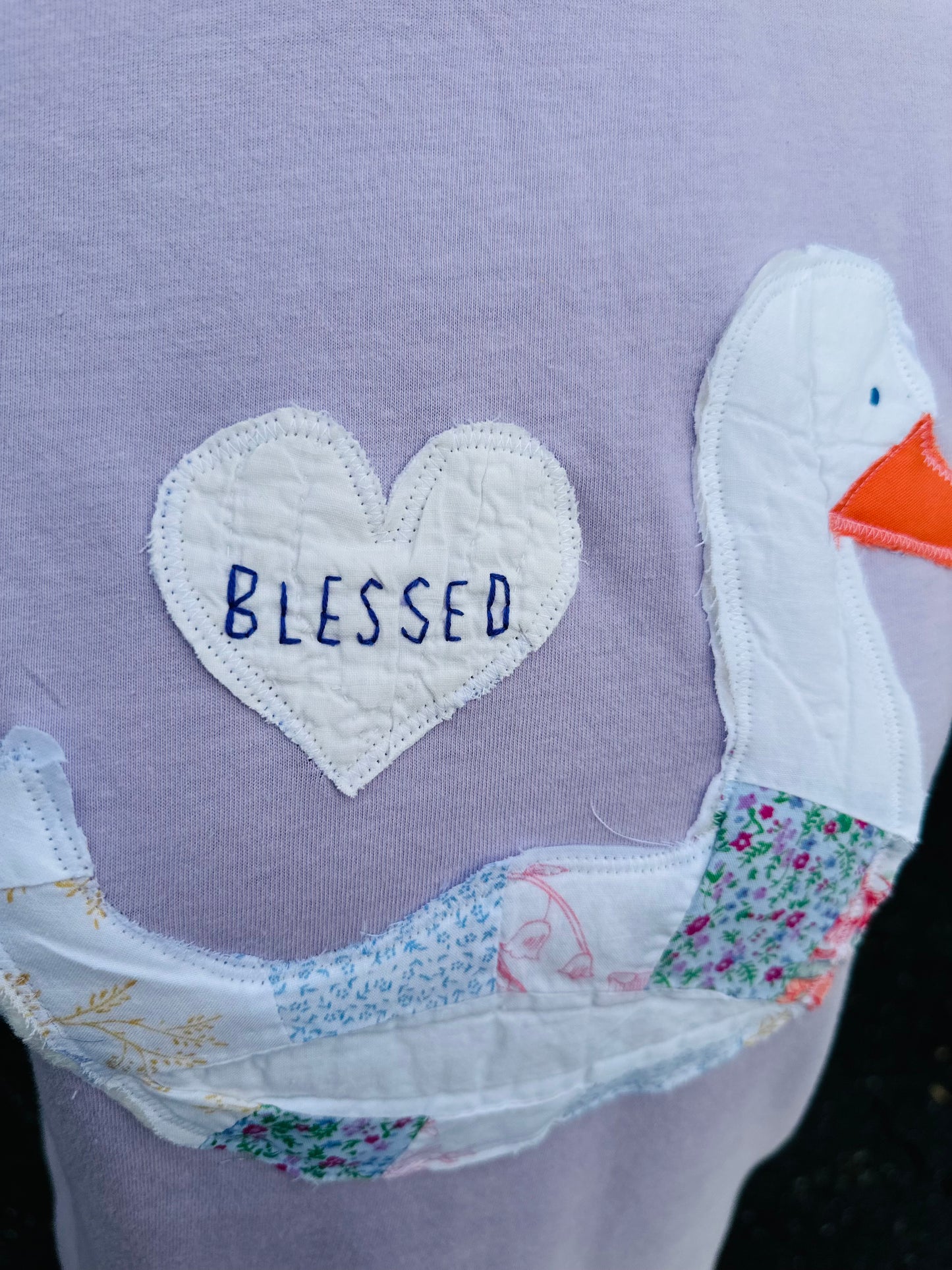 Blessed Goose Tee – Vintage-Inspired Appliqué Shirt, Light Purple