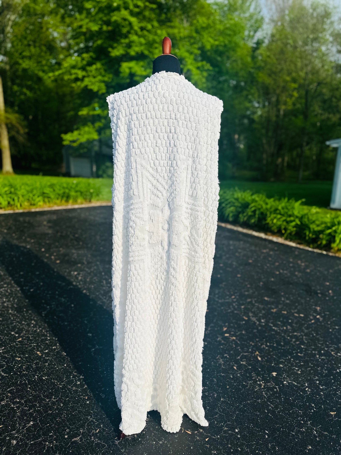 Cloudspun Chenille Duster – Upcycled White Vintage Bedspread Vest – Size Large to 2XL