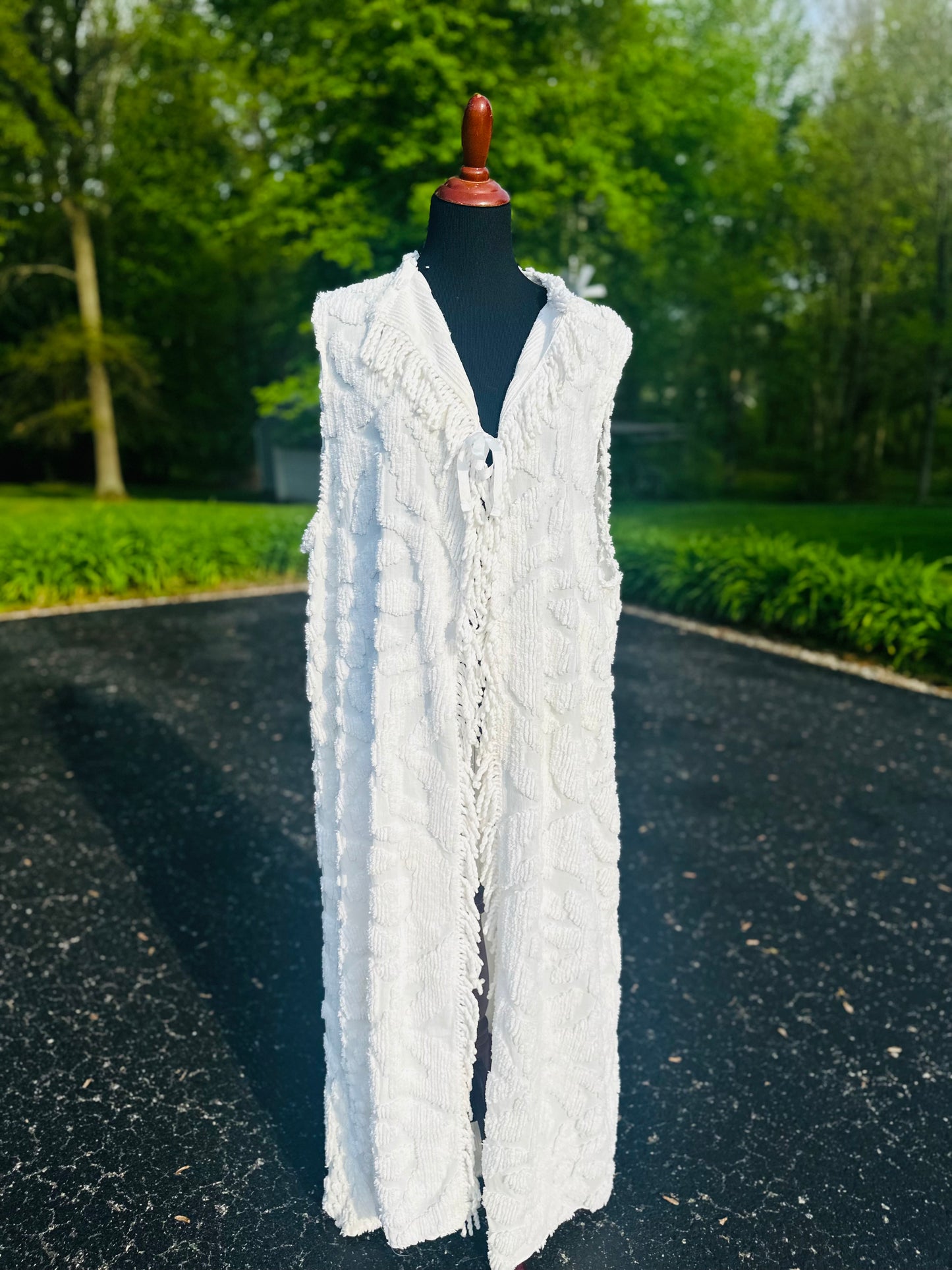 Cloudspun Chenille Duster – Upcycled White Vintage Bedspread Vest – Size Large to 2XL