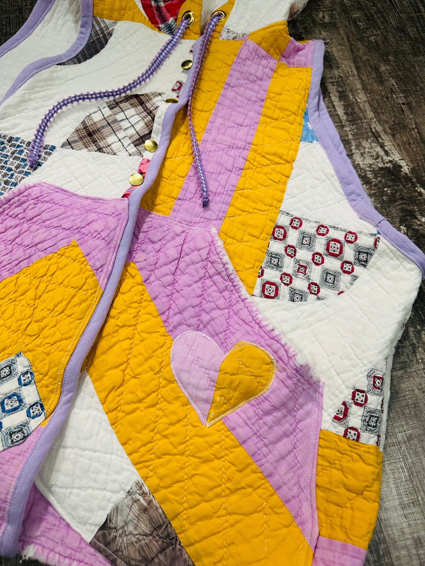 Handcrafted Vintage Quilt Hooded Vest | Women’s Oversized Medium (Fits M–L) | One-of-a-Kind Upcycled Vest