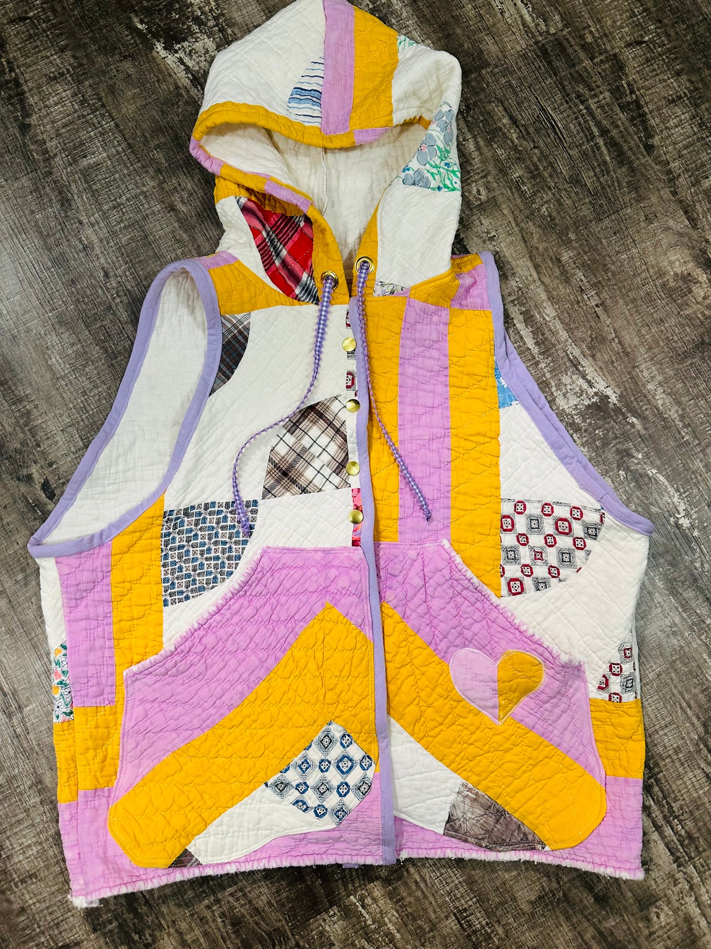 Handcrafted Vintage Quilt Hooded Vest | Women’s Oversized Medium (Fits M–L) | One-of-a-Kind Upcycled Vest