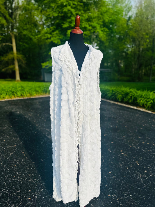 Cloudspun Chenille Duster – Upcycled White Vintage Bedspread Vest – Size Large to 2XL